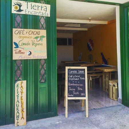 Tierra Encantada