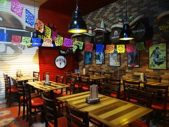 La Vecindad Cantina